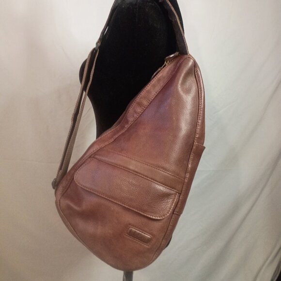 LL BEAN AMERIBAG Traveler Ergo Teardrop Sling Pack Brown Leather Medium 0XP83 - Picture 1 of 15